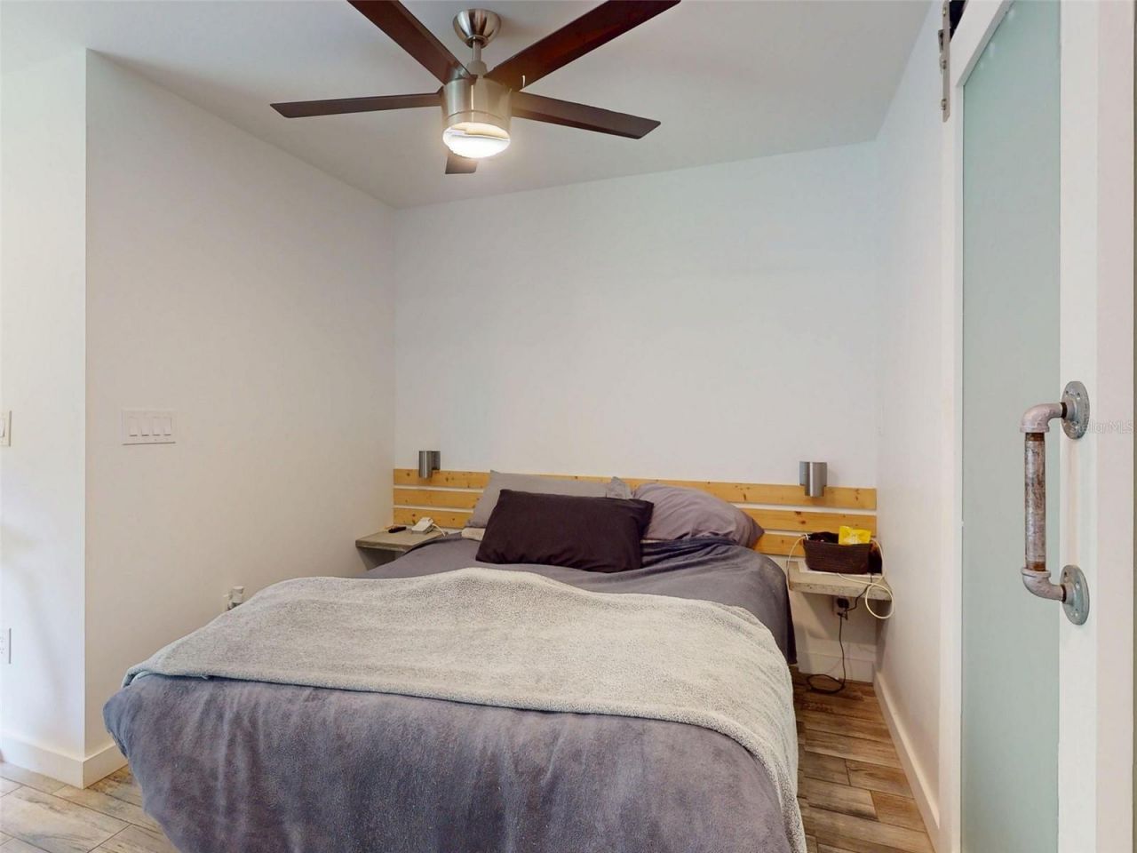 811 E 10th Avenue, New Smyrna Beach, FL 32169 Photo