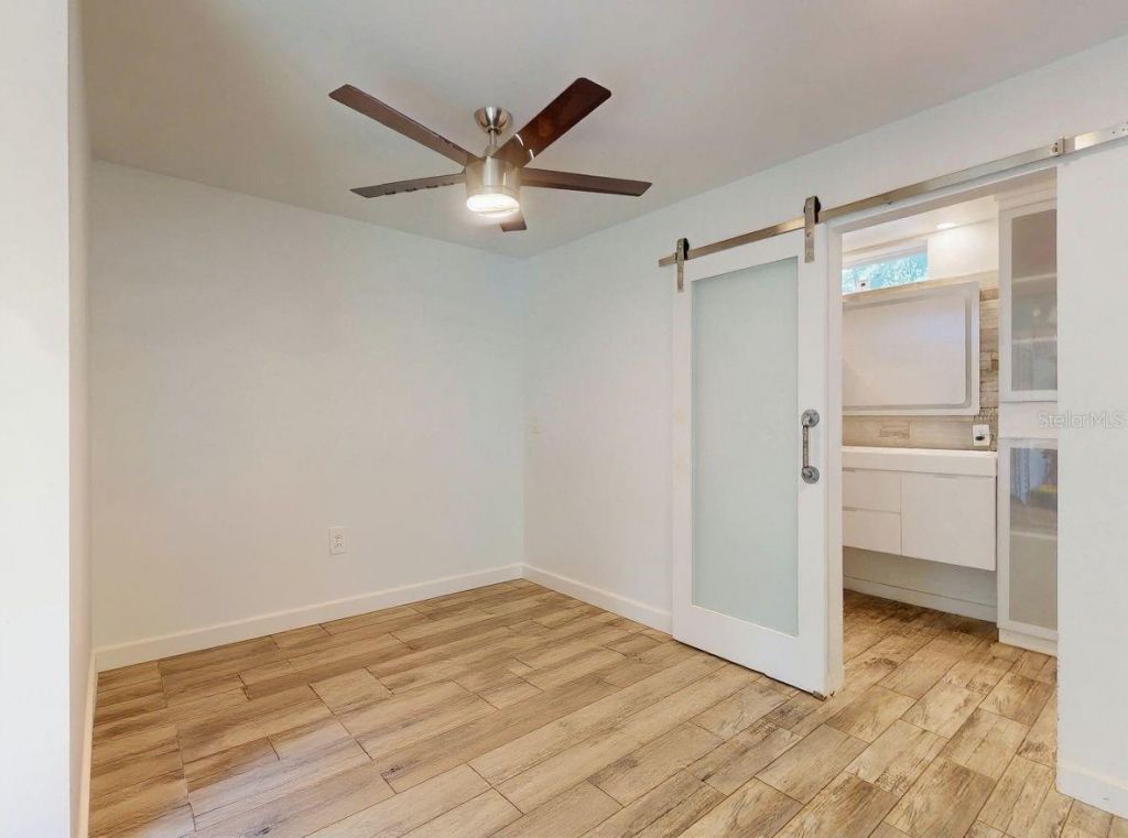 811 E 10th Avenue, New Smyrna Beach, FL 32169 Photo