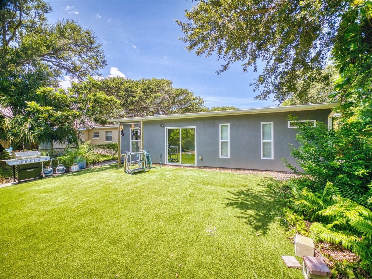 811 E 10th Avenue, New Smyrna Beach, FL 32169 Photo