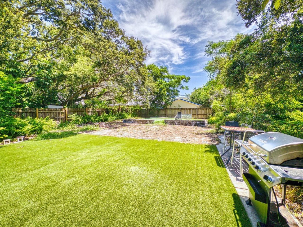 811 E 10th Avenue, New Smyrna Beach, FL 32169 Photo