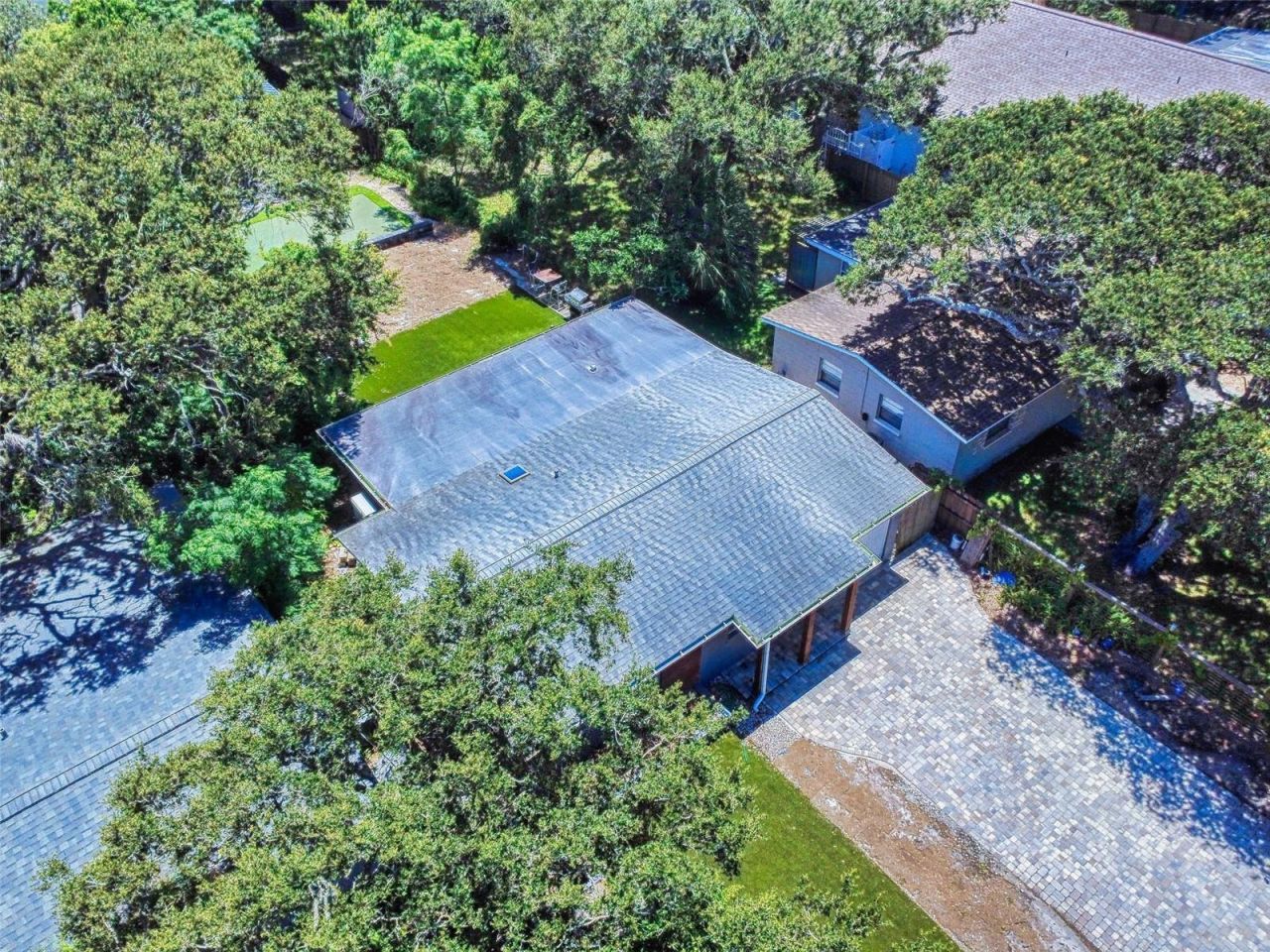 811 E 10th Avenue, New Smyrna Beach, FL 32169 Photo