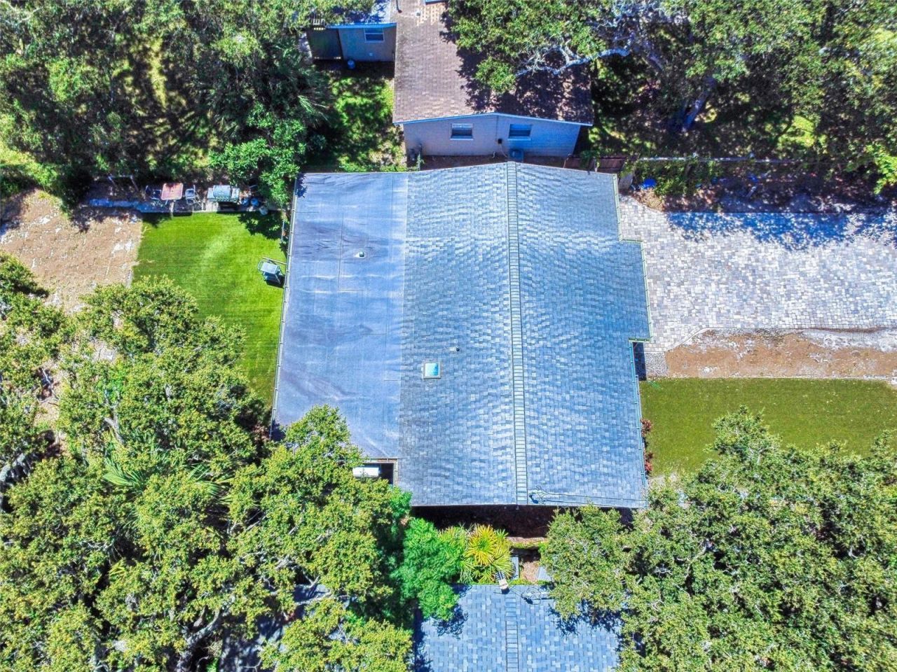 811 E 10th Avenue, New Smyrna Beach, FL 32169 Photo