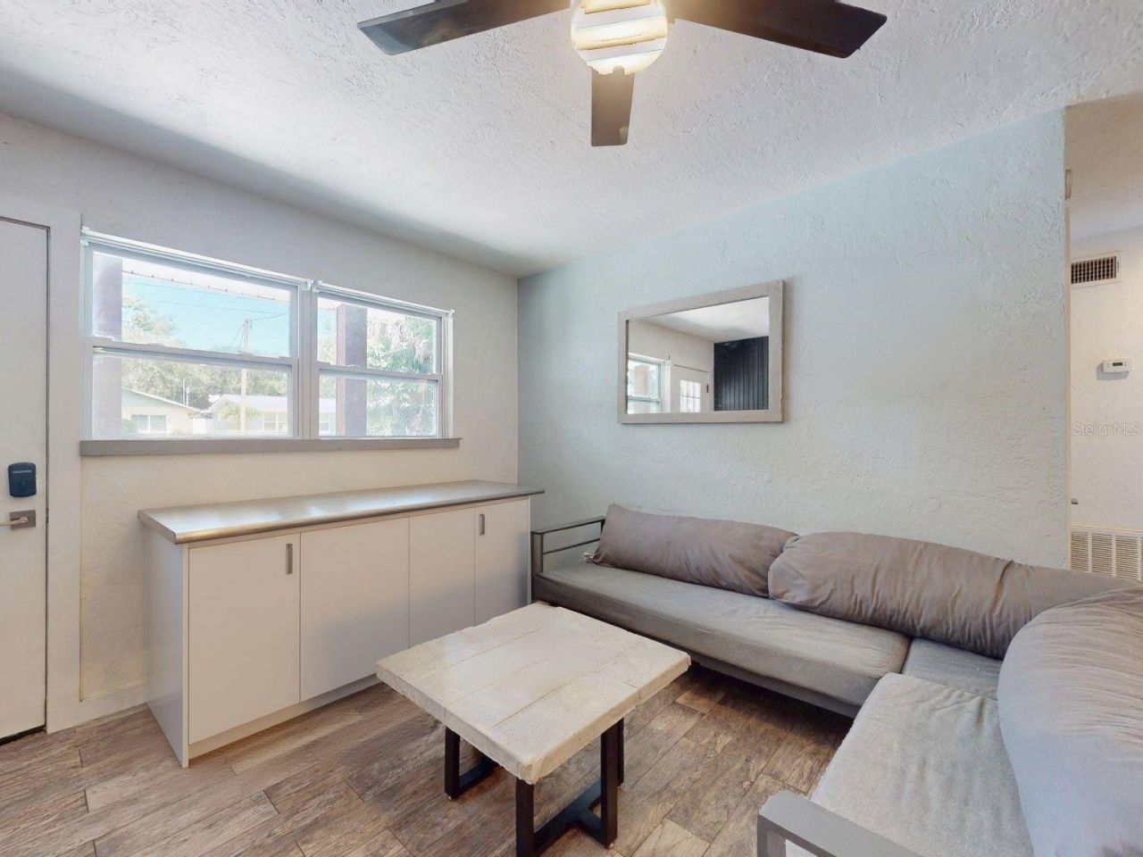 811 E 10th Avenue, New Smyrna Beach, FL 32169 Photo