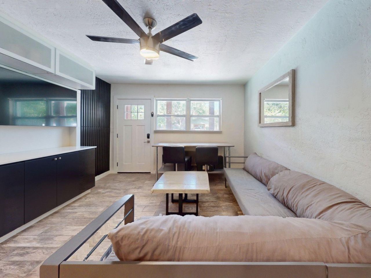 811 E 10th Avenue, New Smyrna Beach, FL 32169 Photo