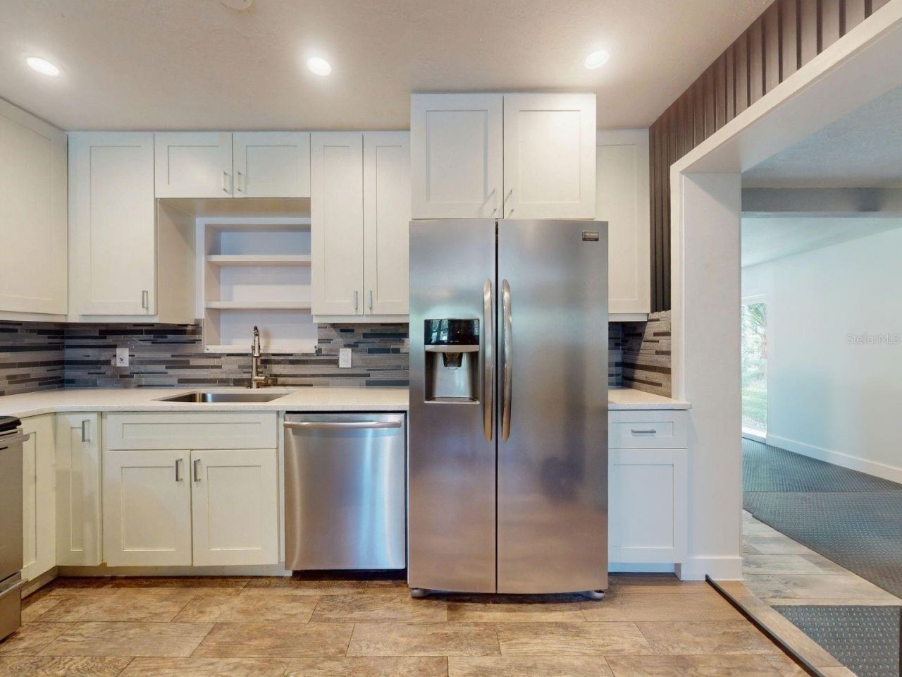 811 E 10th Avenue, New Smyrna Beach, FL 32169 Photo