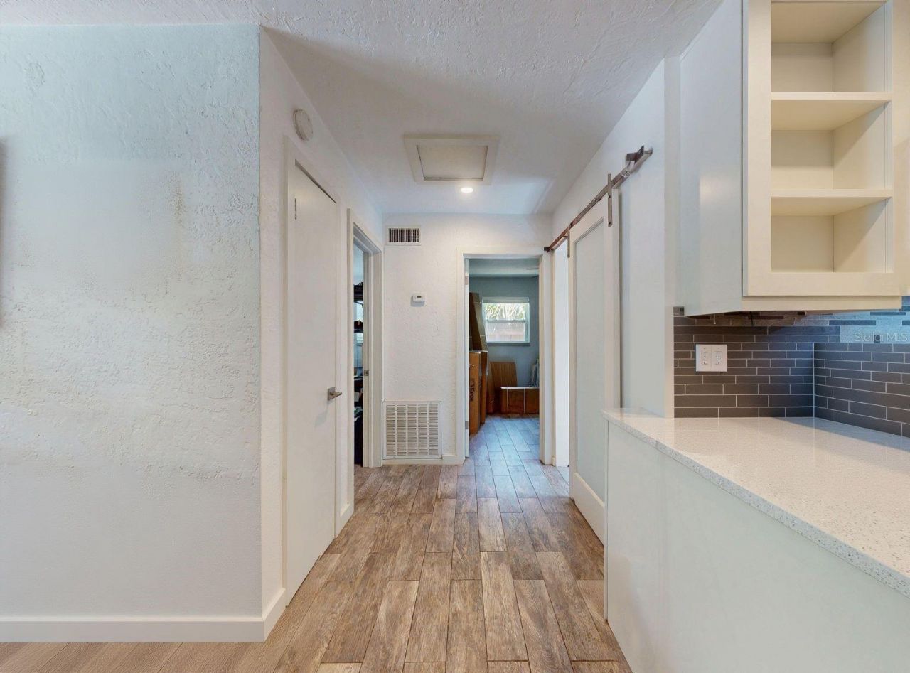 811 E 10th Avenue, New Smyrna Beach, FL 32169 Photo