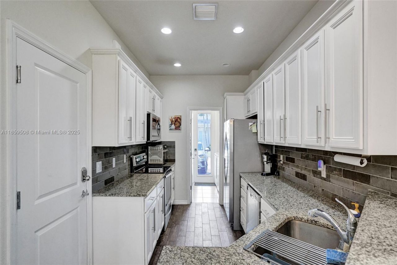 4046 Long Leaf Ln, Hollywood, FL 33021 Photo