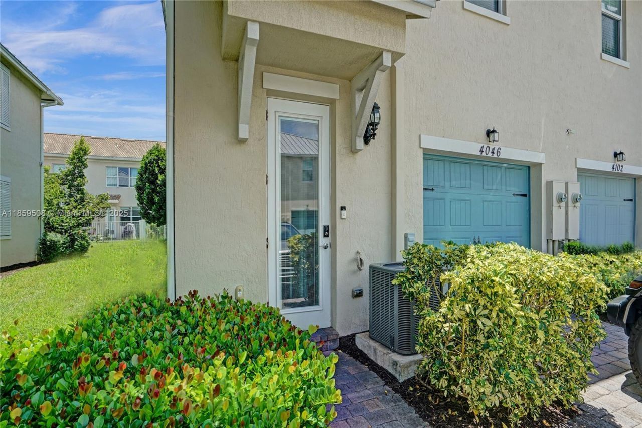 4046 Long Leaf Ln, Hollywood, FL 33021 Photo