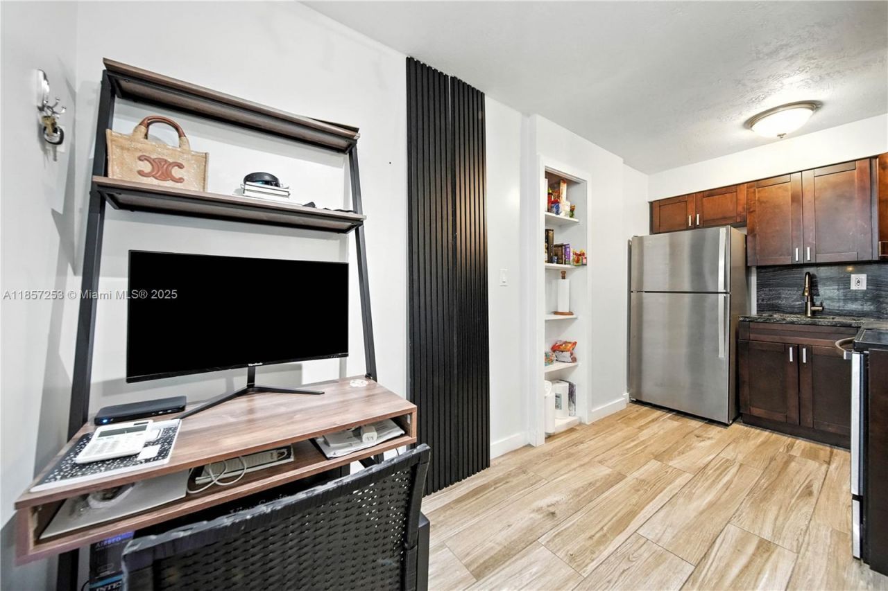 8701 SW 141st St, Unit B1, Palmetto Bay, FL 33176 Photo