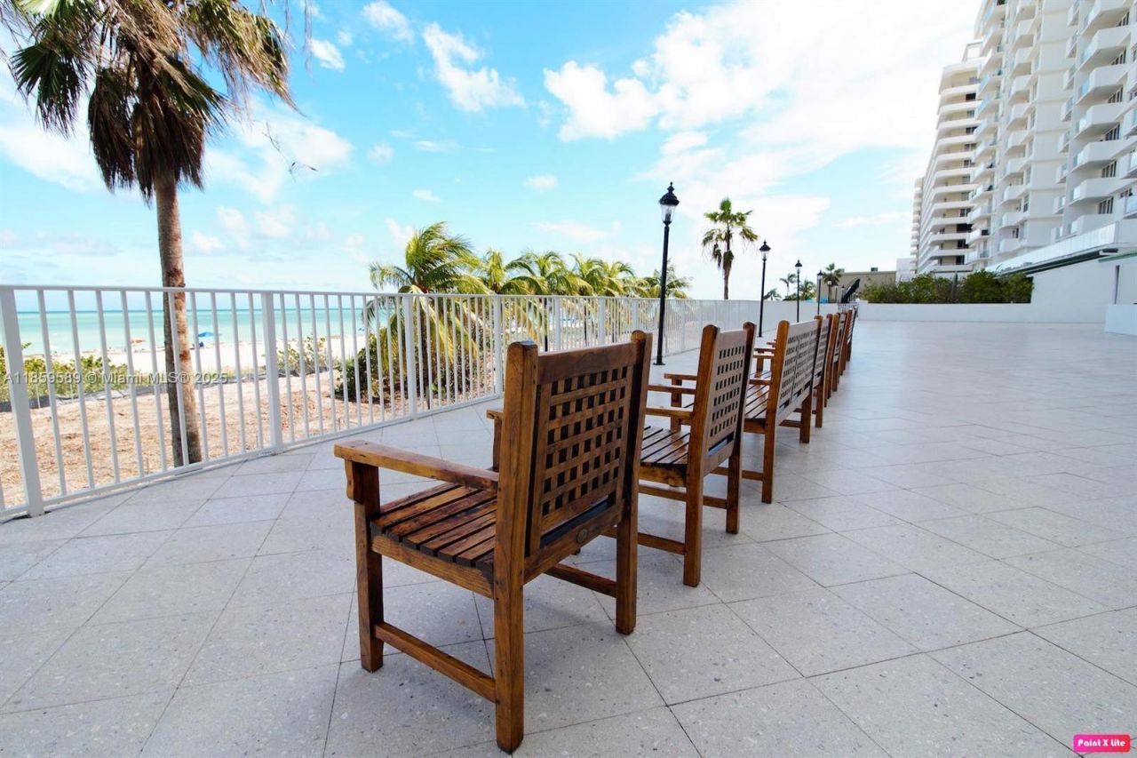 5601 Collins Ave, Unit 1204, Miami Beach, FL 33140 Photo