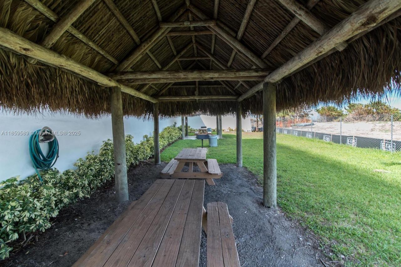 5601 Collins Ave, Unit 1204, Miami Beach, FL 33140 Photo