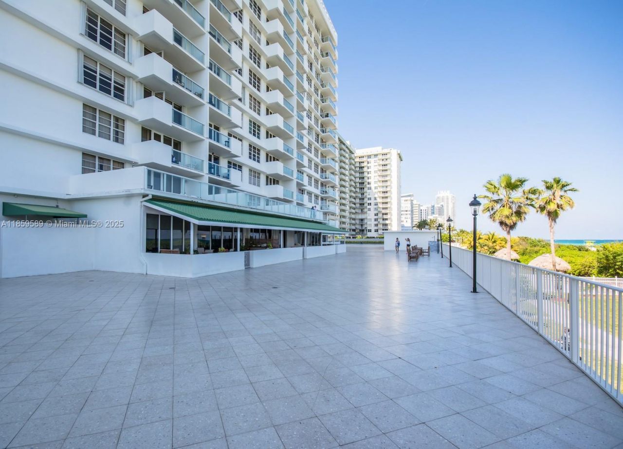 5601 Collins Ave, Unit 1204, Miami Beach, FL 33140 Photo