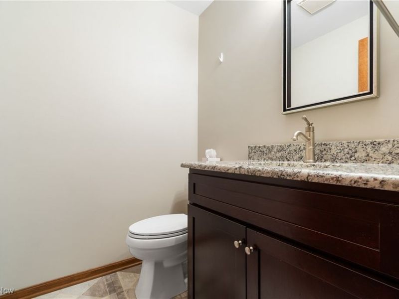 2317 Raintree Street NE, Canton, OH 44705 Photo 15