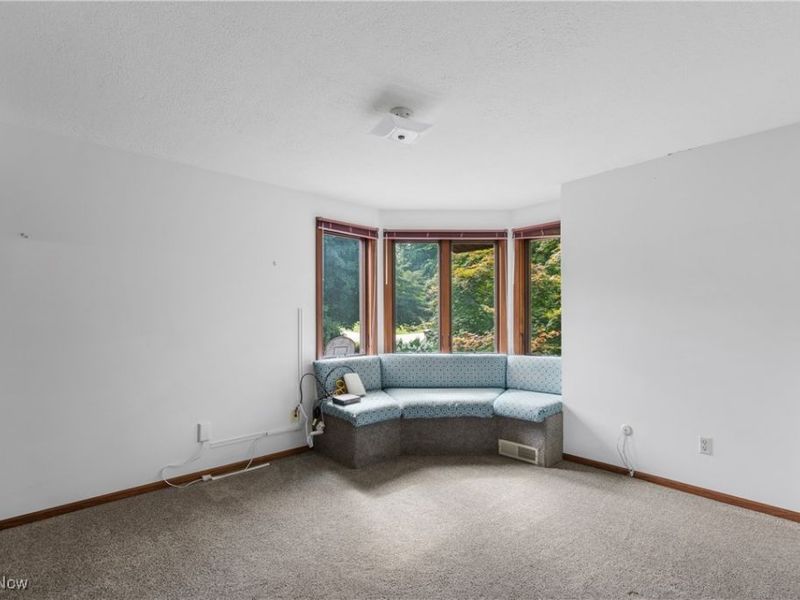 2317 Raintree Street NE, Canton, OH 44705 Photo 21