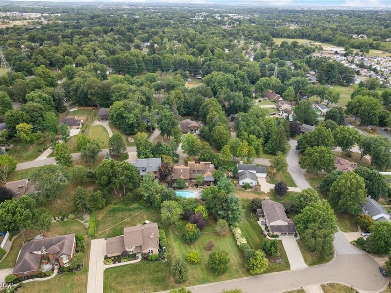 2317 Raintree Street NE, Canton, OH 44705 Photo 40