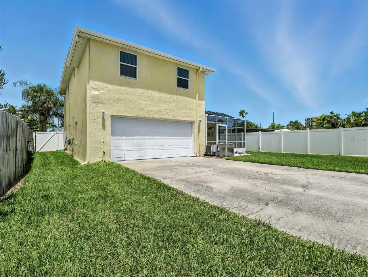 833 E 25th Avenue, New Smyrna Beach, FL 32169 Photo
