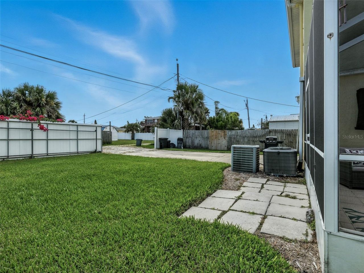 833 E 25th Avenue, New Smyrna Beach, FL 32169 Photo
