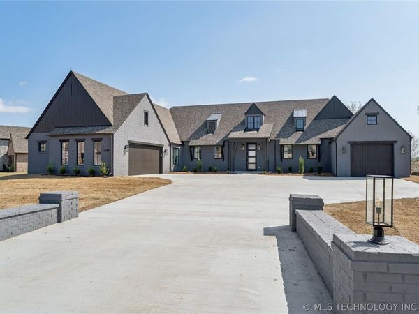 11248 S 220th East Avenue, Broken Arrow, OK 74014