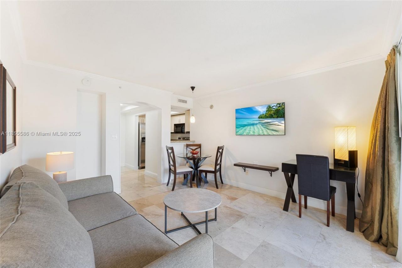 2951 S Bayshore Dr, Unit 506, Miami, FL 33133 Photo