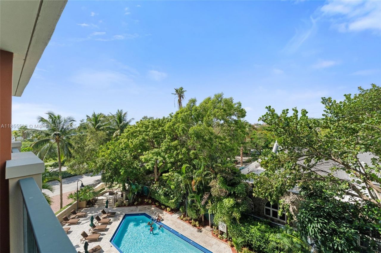 2951 S Bayshore Dr, Unit 506, Miami, FL 33133 Photo