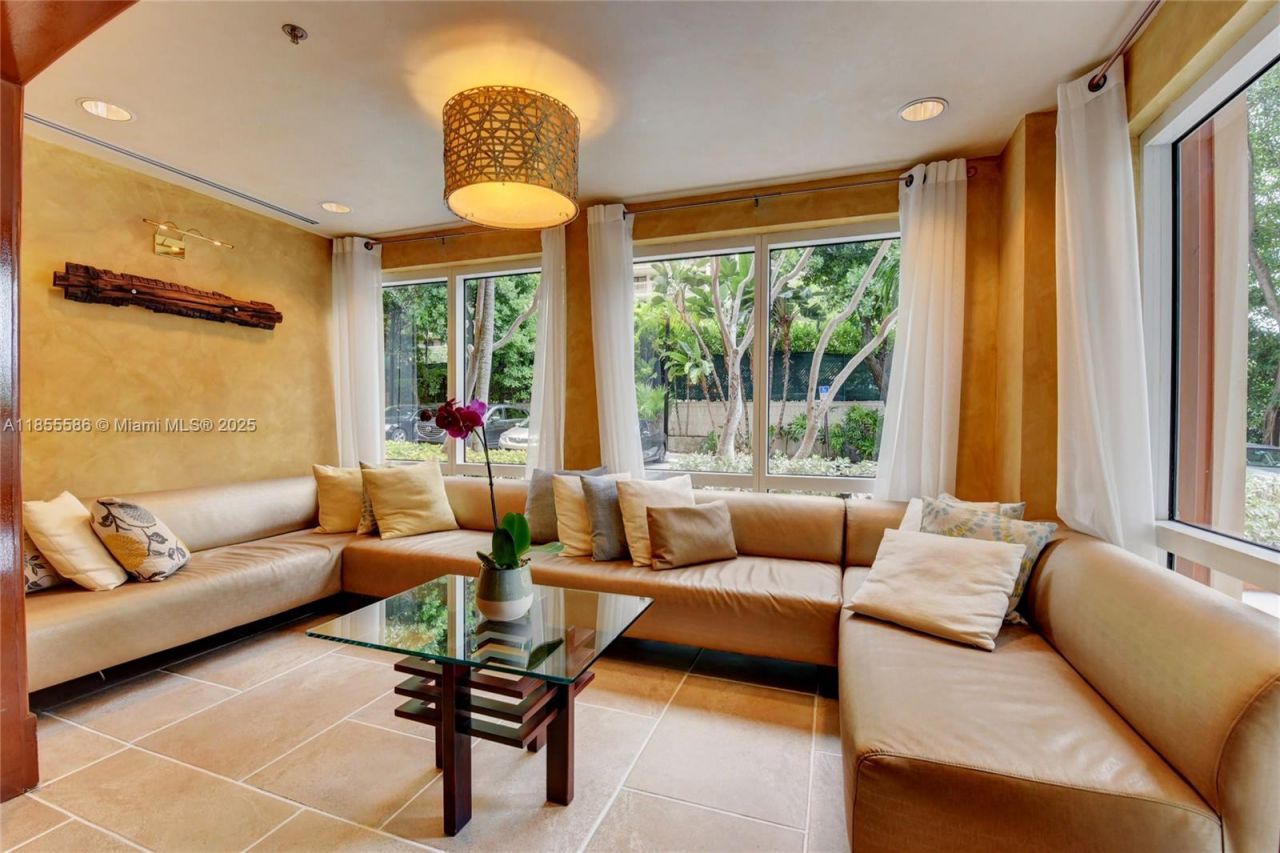 2951 S Bayshore Dr, Unit 506, Miami, FL 33133 Photo