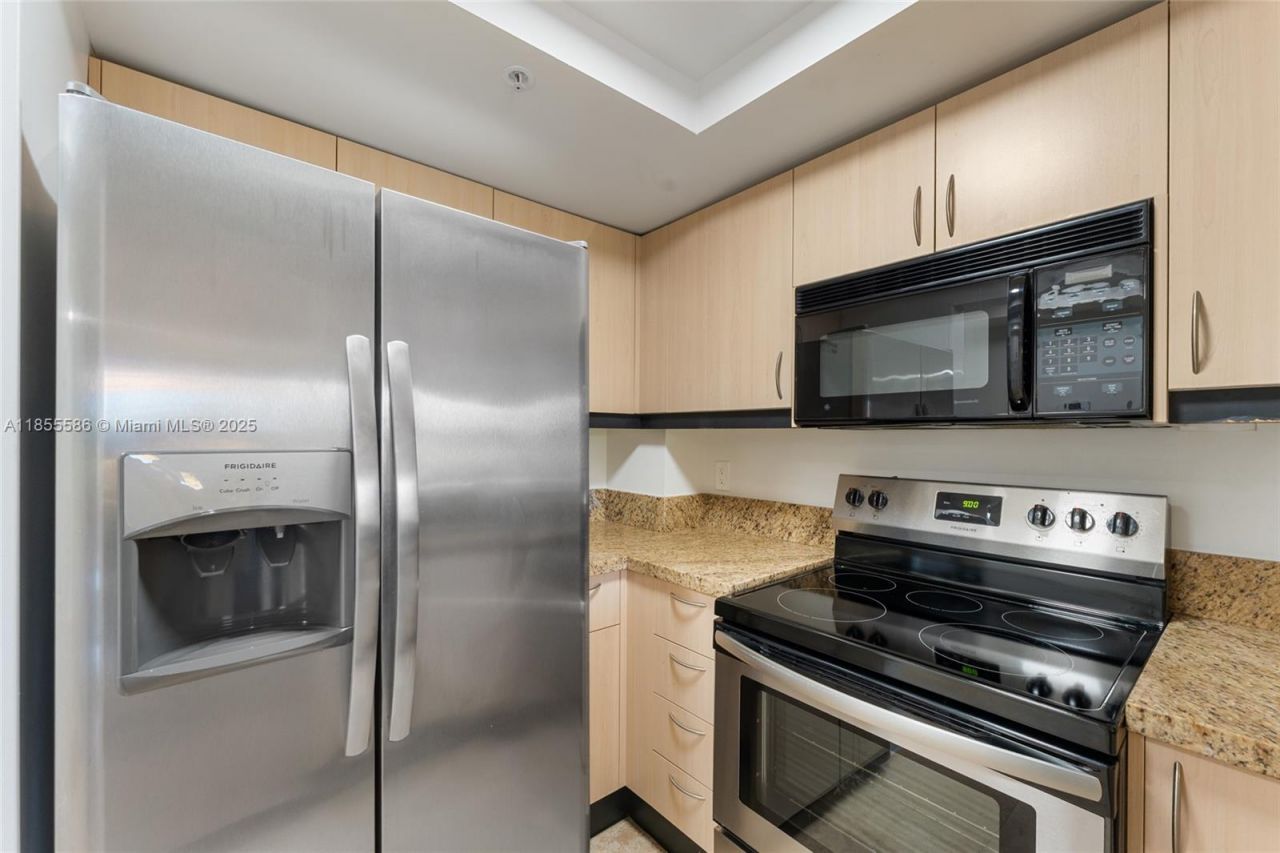 2951 S Bayshore Dr, Unit 506, Miami, FL 33133 Photo