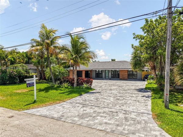 2417 NE 18th Ave, Wilton Manors, FL 33305
