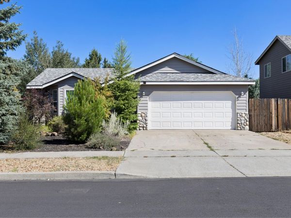 2756 NE Rainier Drive, Bend, OR 97701