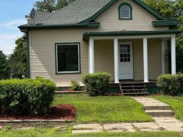 302 Cedar Avenue NW, Cass Lake, MN 56633