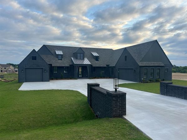 8517 E 108th Street North, Owasso, OK 74055