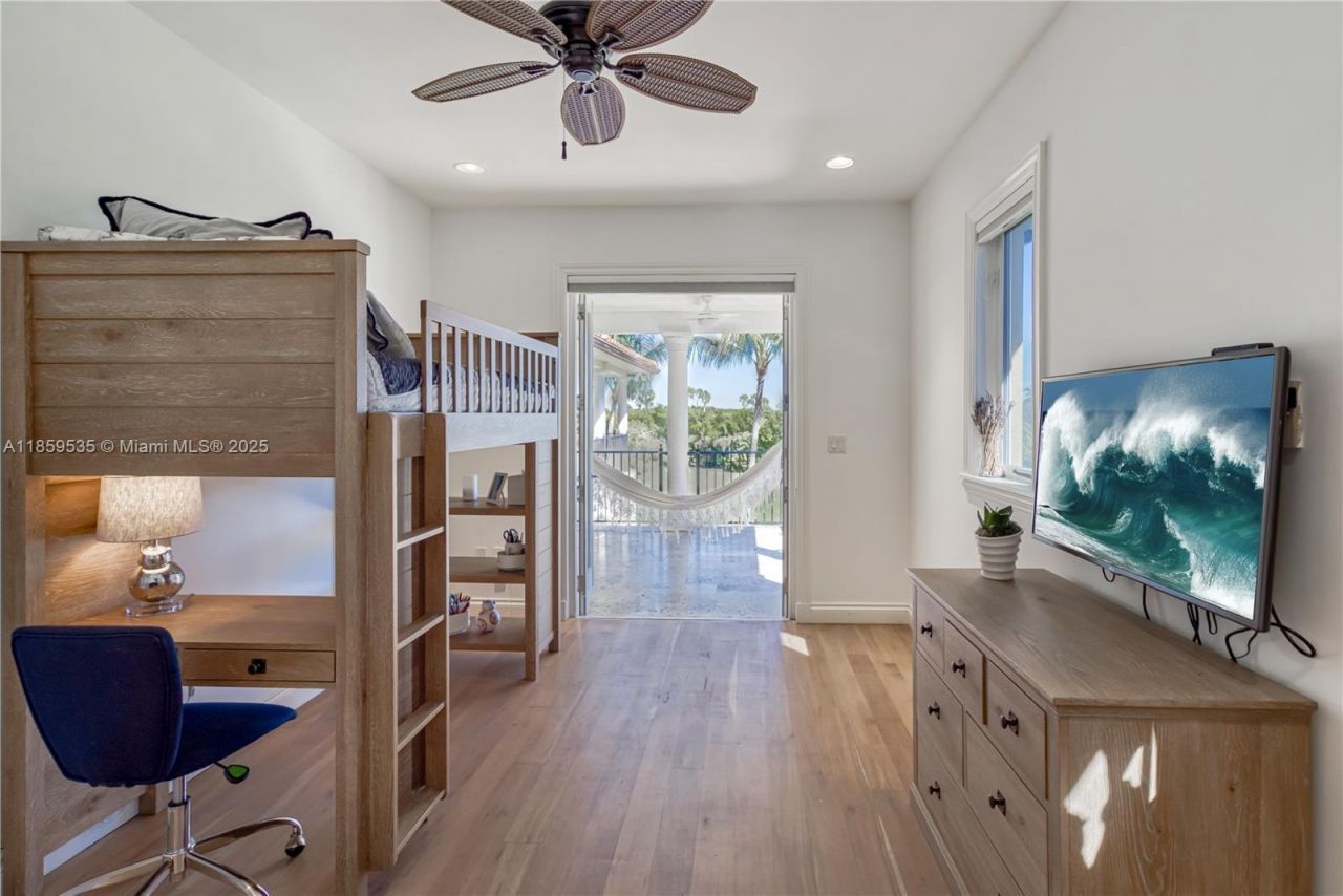 13681 Deering Bay Dr, Coral Gables, FL 33158 Photo