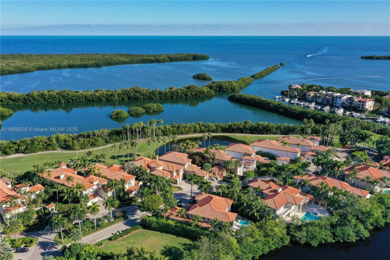 13681 Deering Bay Dr, Coral Gables, FL 33158 Photo