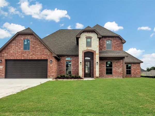1119 Mary Diane Mccall, Lake Charles, LA 70605