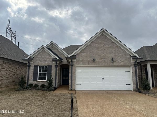 335 Flower Garden Drive, Southaven, MS 38671