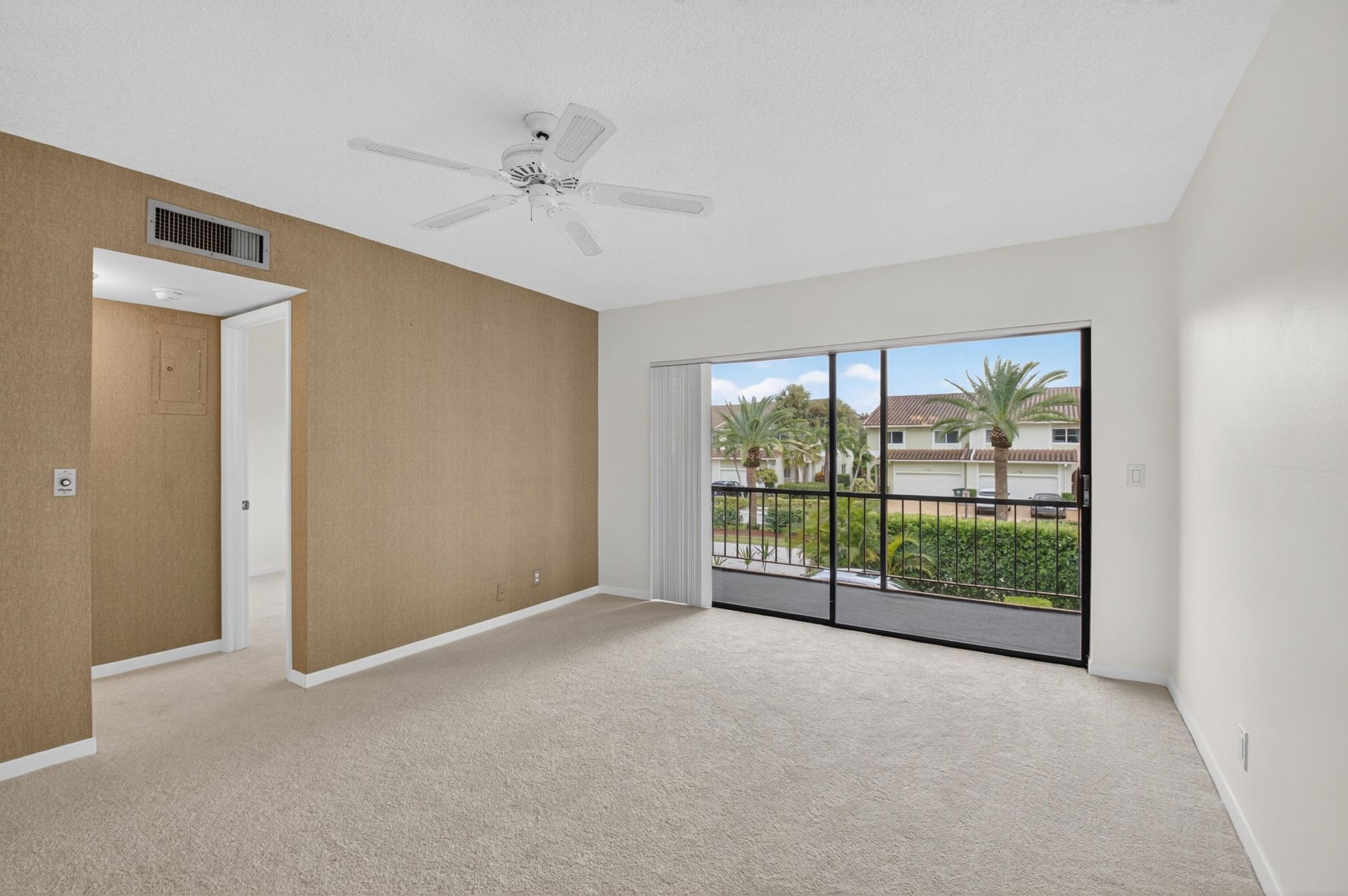 665 Enfield Street, Unit B18, Boca Raton, FL 33487 Photo