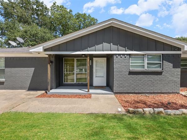 2410 Linda Drive, Ennis, TX 75119