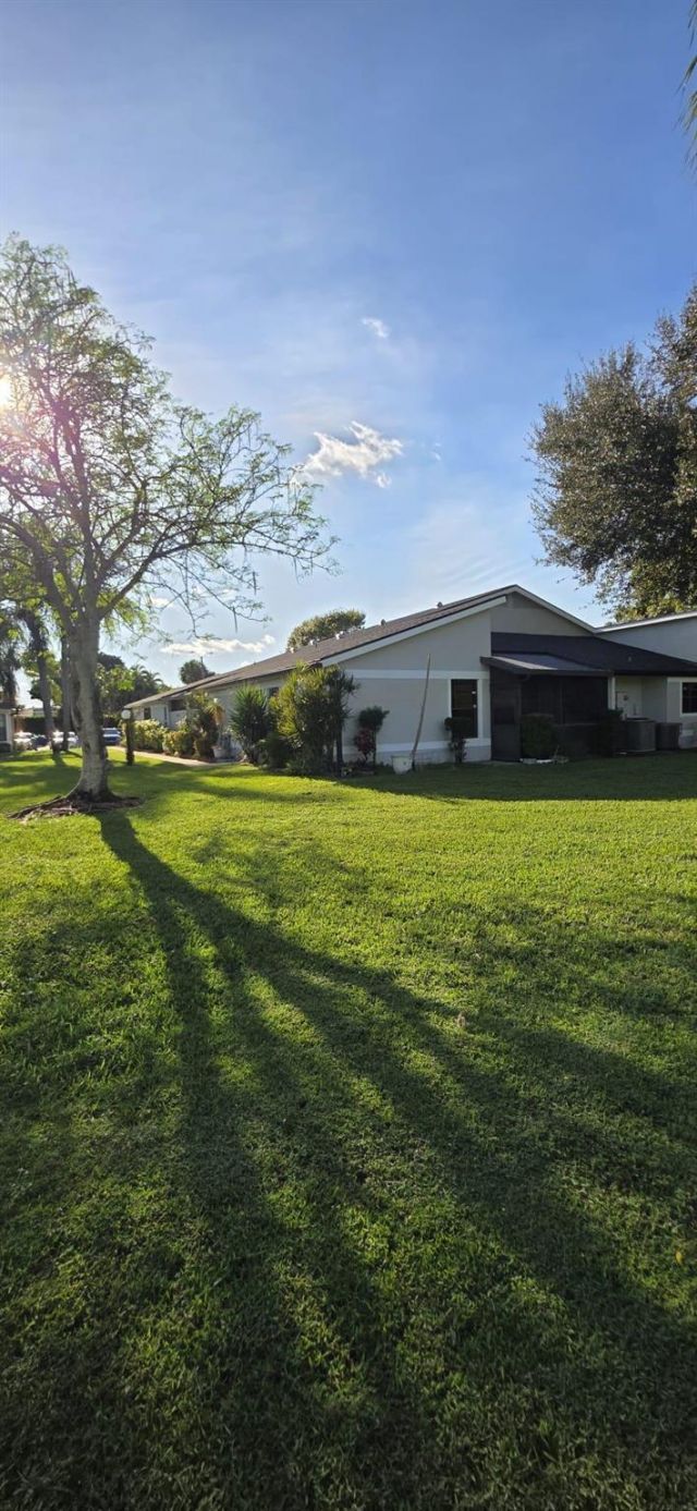 4327 Willow Brook Circle, West Palm Beach, FL 33417 Photo