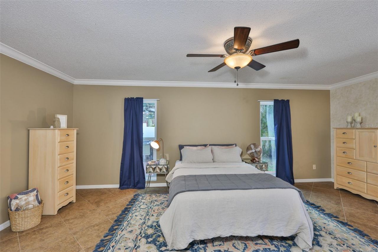 13562 Lake Magdalene Drive, Tampa, FL 33613 Photo