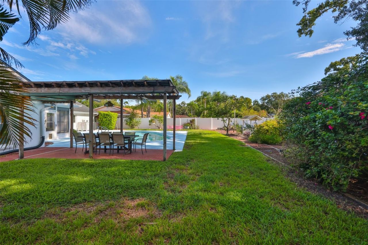 13562 Lake Magdalene Drive, Tampa, FL 33613 Photo