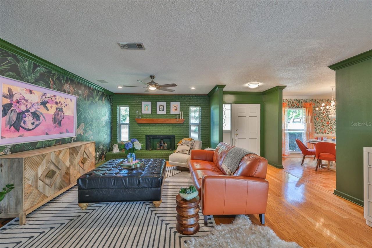 13562 Lake Magdalene Drive, Tampa, FL 33613 Photo