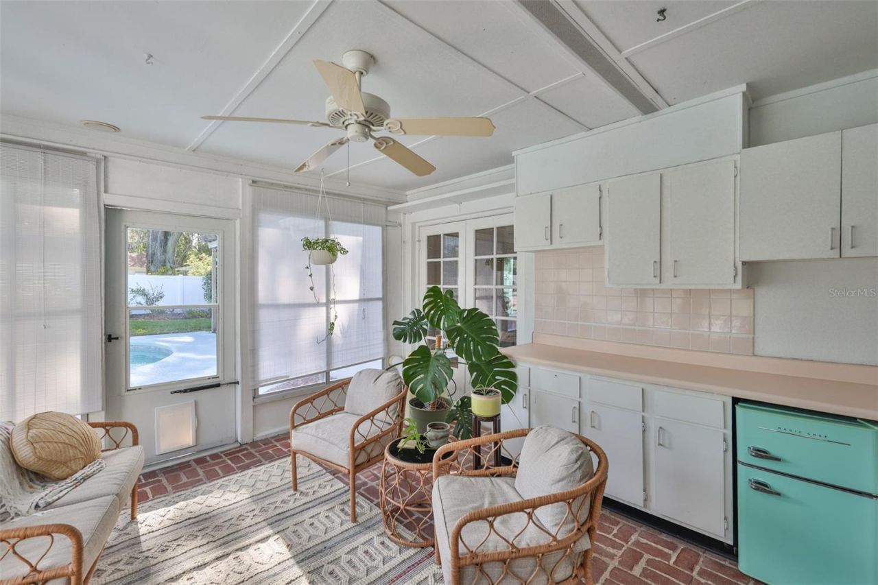 13562 Lake Magdalene Drive, Tampa, FL 33613 Photo