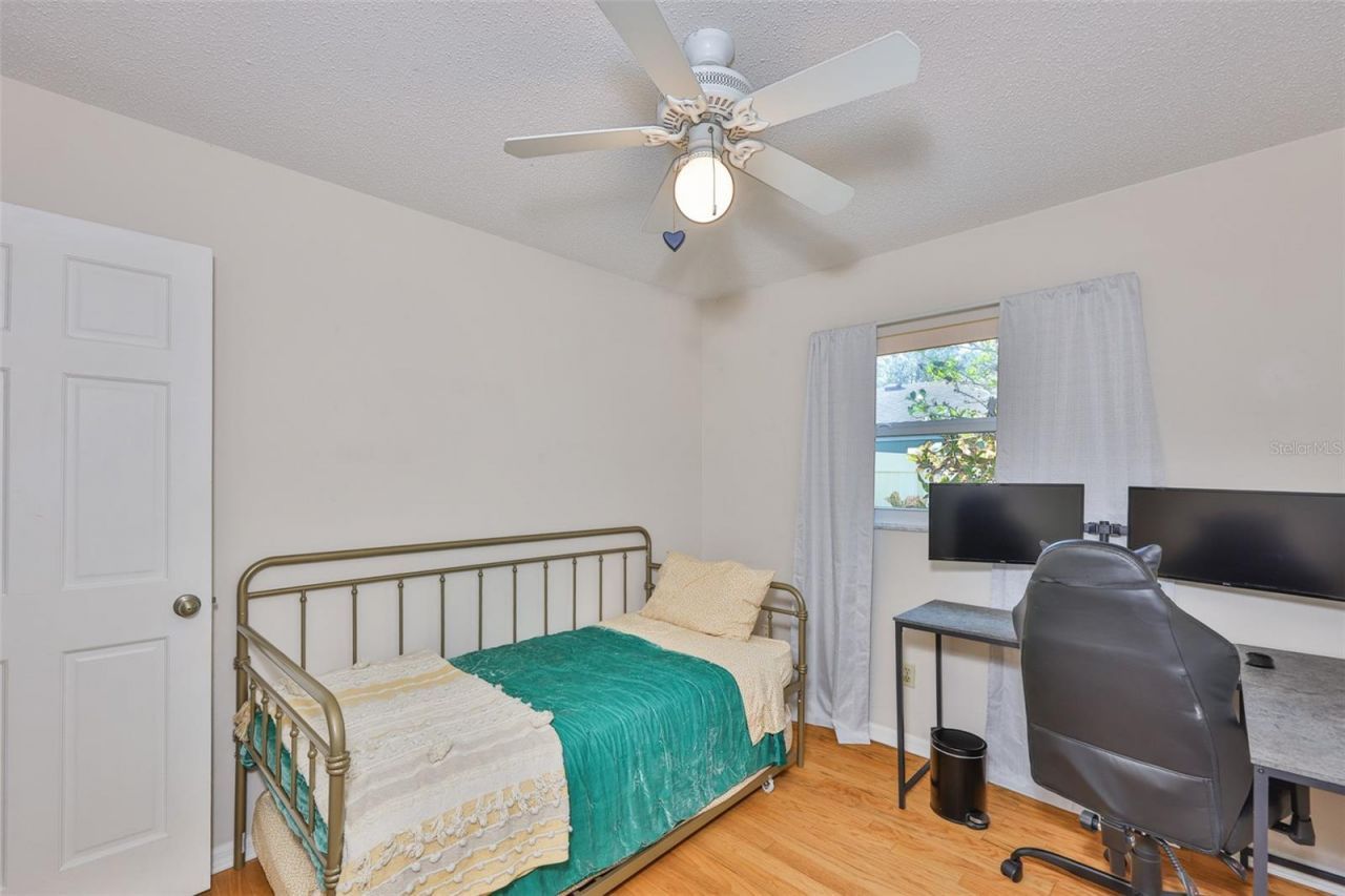 13562 Lake Magdalene Drive, Tampa, FL 33613 Photo