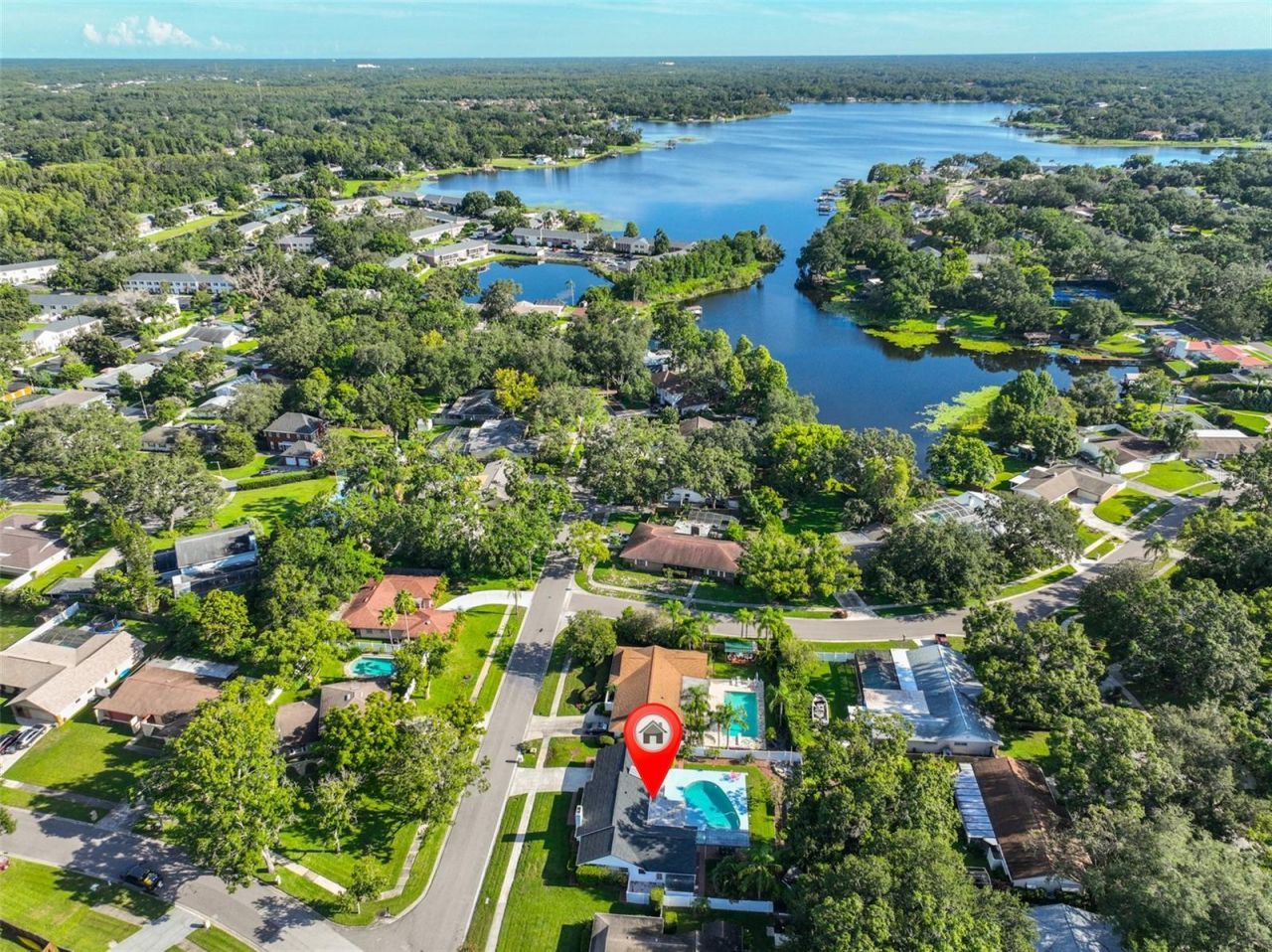 13562 Lake Magdalene Drive, Tampa, FL 33613 Photo