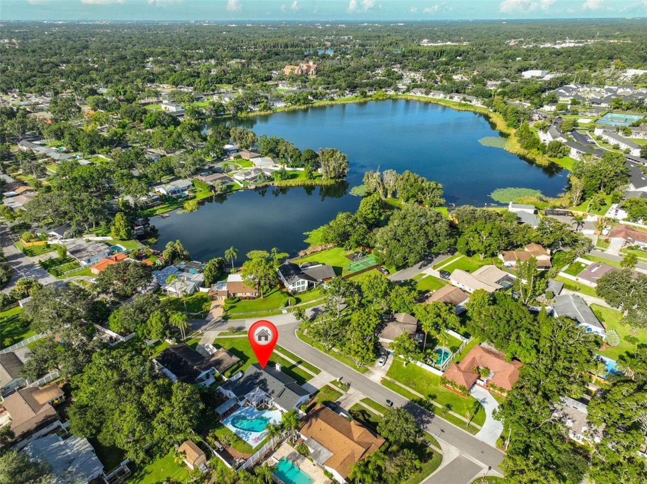 13562 Lake Magdalene Drive, Tampa, FL 33613 Photo