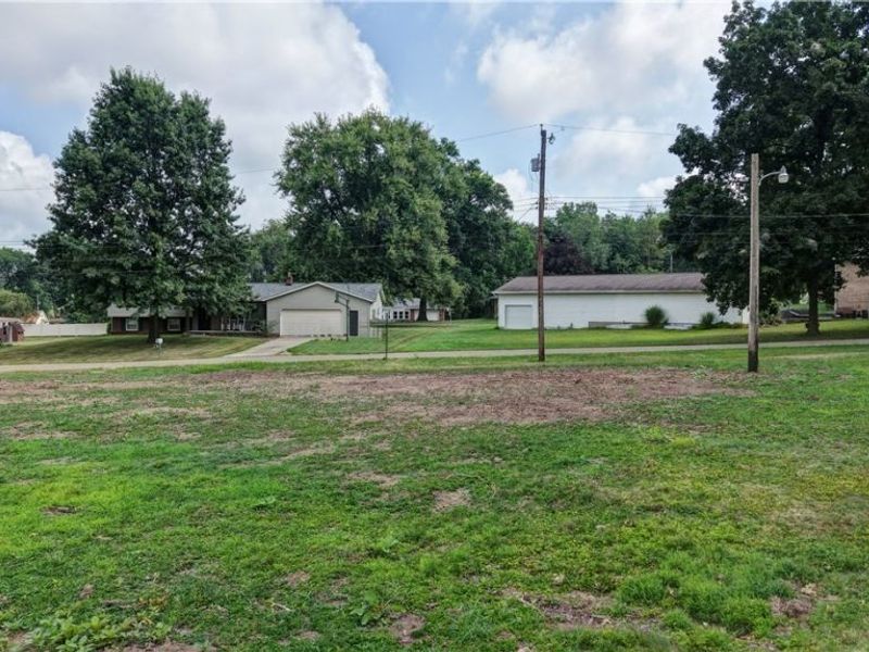 Michigan Boulevard, Louisville, OH 44641 Photo 3