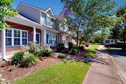 1000 Pembroke Ct. photo 4