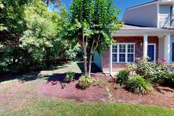 1000 Pembroke Ct. photo 4