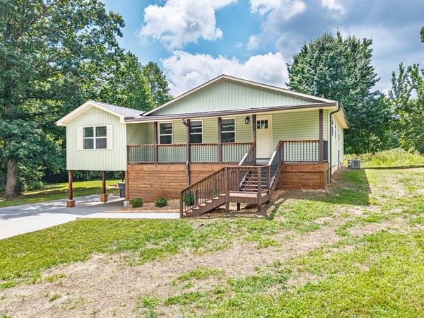 912 Jackson Ave, Monterey, TN