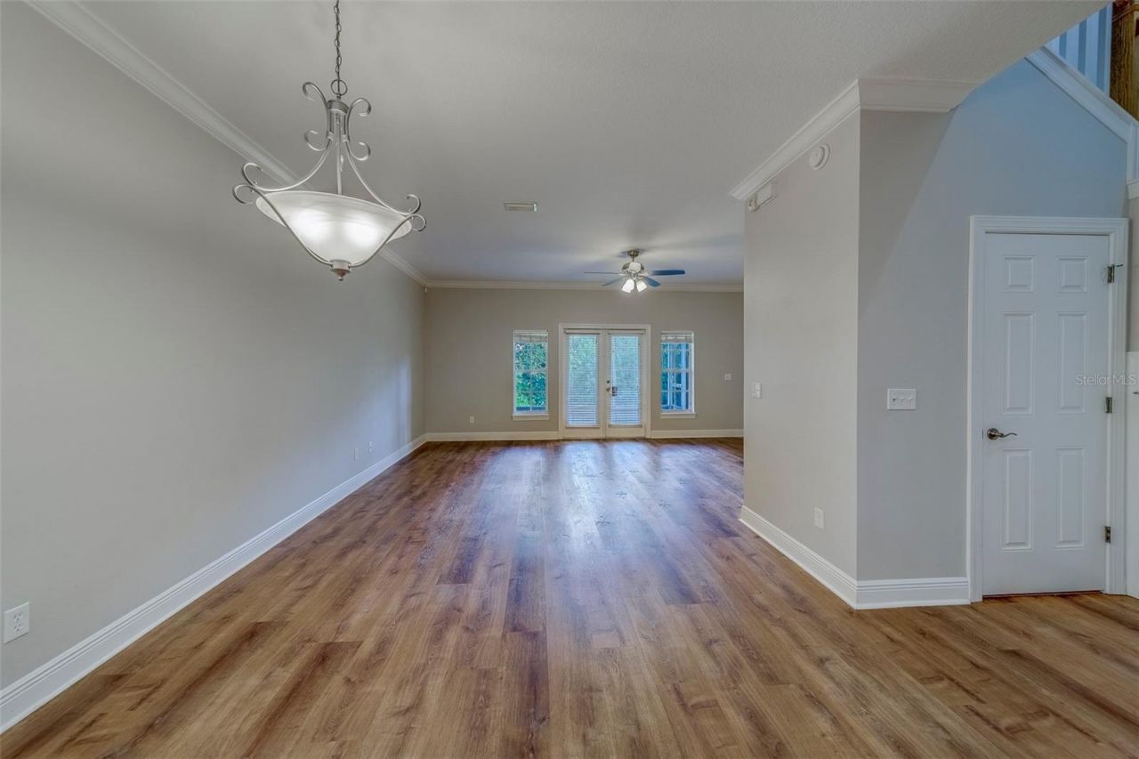 270 Valencia Circle, Saint Petersburg, FL 33716 Photo