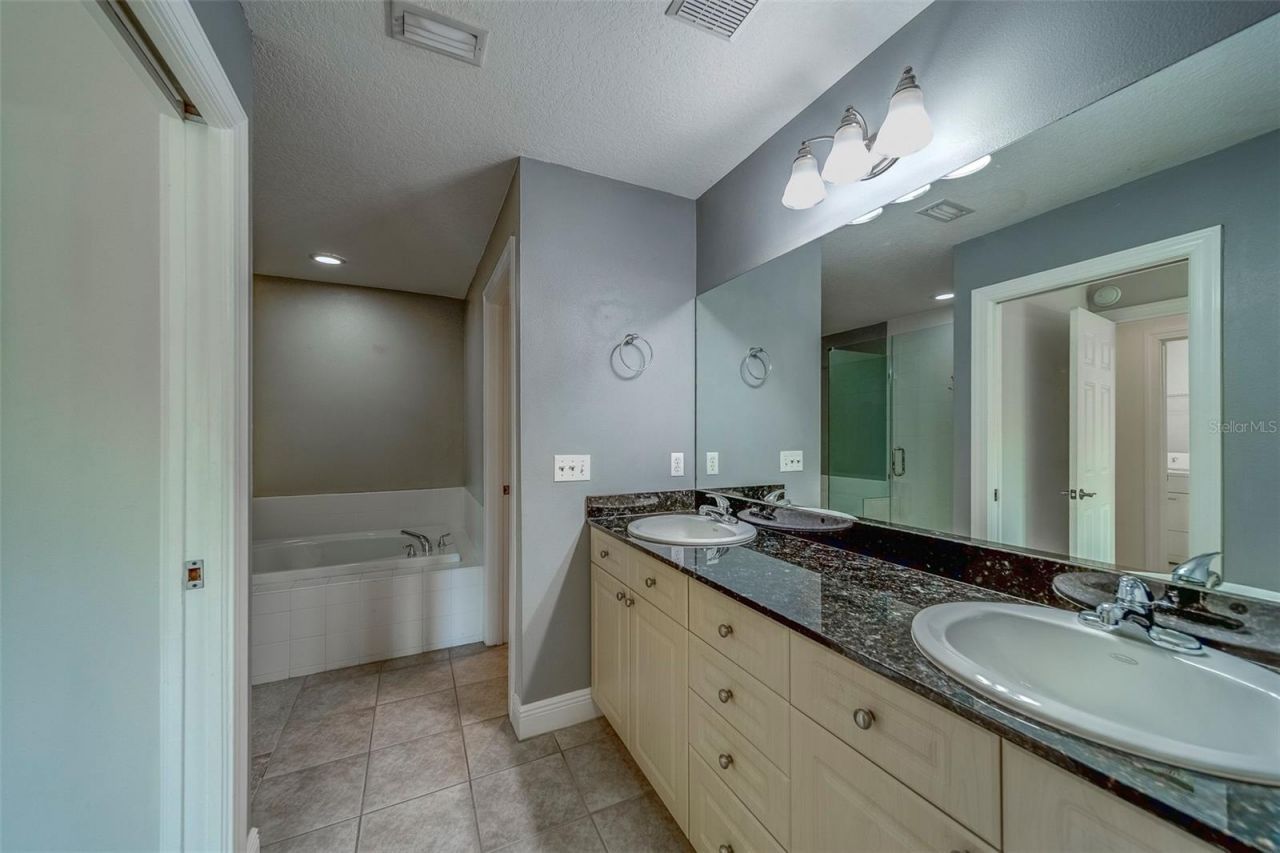 270 Valencia Circle, Saint Petersburg, FL 33716 Photo